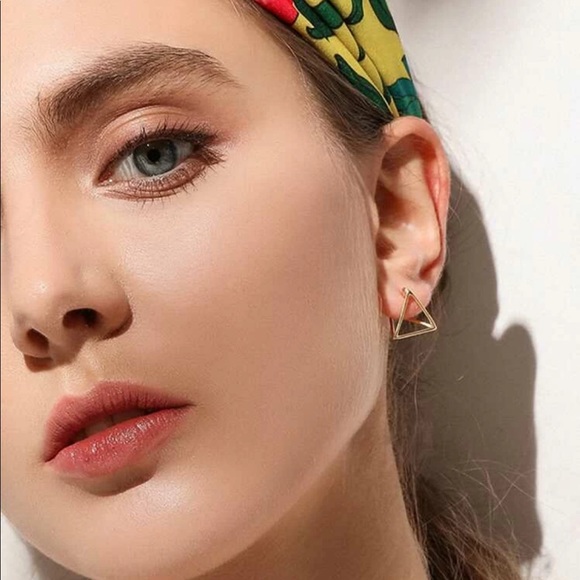 • Autumn • 3D Open Triangle Earrings - Picture 2 of 5